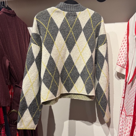 Pringle x H&M Gray and White Argyle Cropped Oversized Sweater - Picture 6 of 6
